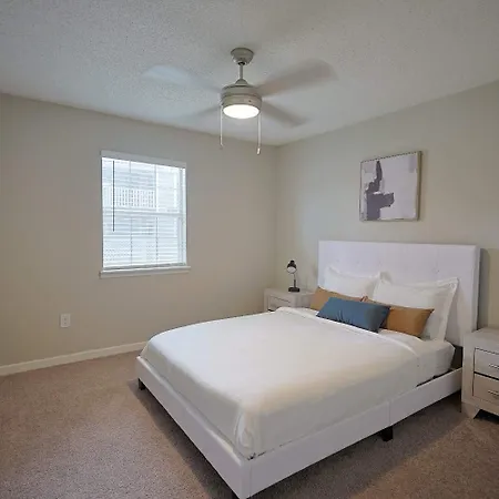 Northtown Apartments 15F I Spacious 1 Bed 1 Bath